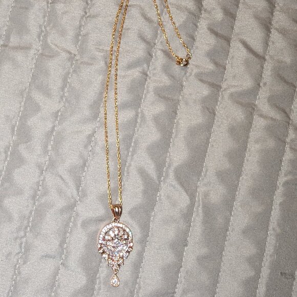 $1 with Bundle ~ Rose Gold Tone Pendant Necklace 5505 - Picture 2 of 3